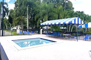 2216 Seagrape Cir, Pompano Beach, FL 33066 - Photo 31