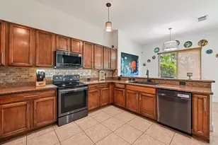 553 Gazetta Way, West Palm Beach, FL 33413 - Photo 13