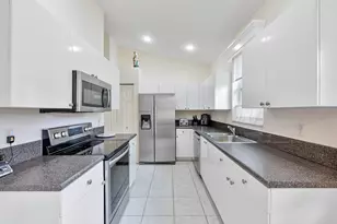 7123 Via Genova, Delray Beach, FL 33446 - Photo 11