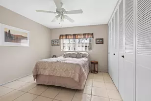 2822 Crosley Dr W, West Palm Beach, FL 33415 - Photo 13