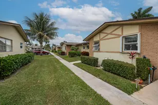 2822 Crosley Dr W, West Palm Beach, FL 33415 - Photo 27