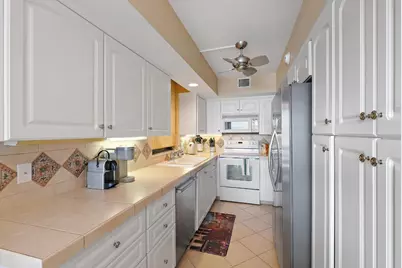 5380 N Ocean Drive #10-B, Riviera Beach, FL 33404 - Photo 9