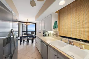 5380 N Ocean Dr, Singer Island, FL 33404 - Photo 7