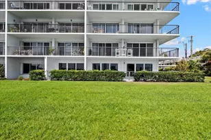 3040 Lake Shore Dr, Riviera Beach, FL 33404 - Photo 37