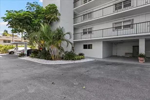 3040 Lake Shore Dr, Riviera Beach, FL 33404 - Photo 27