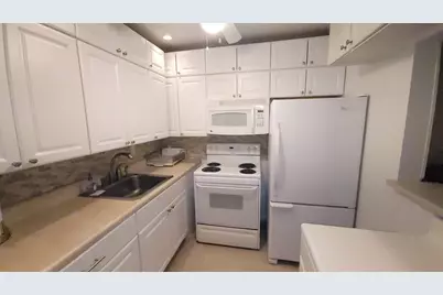 201 Coventry I, West Palm Beach, FL 33417 - Photo 5