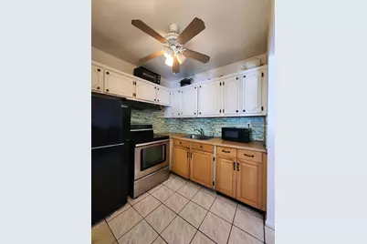 165 Camden G, West Palm Beach, FL 33417 - Photo 5