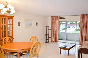 570 Laconia Cir, Lake Worth, FL 33467 - Photo 9