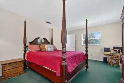 8011 45th Way N, Palm Beach Gardens, FL 33418 - Photo 11