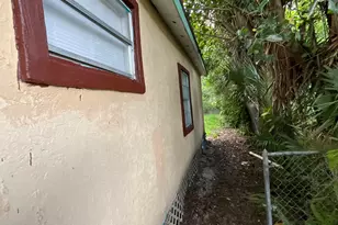 435 N 15th St, Fort Pierce, FL 34950 - Photo 3