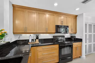 479 Prestwick Circle, Palm Beach Gardens, FL 33418 - Photo 11