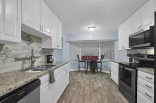 2718 SE Buccaneer Cir, Port Saint Lucie, FL 34952 - Photo 9