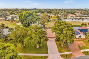 3537 Lakeview Dr, Delray Beach, FL 33445 - Photo 3