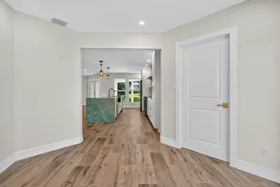 5273 SE Tall Pines Way, Stuart, FL 34997 - Photo 9