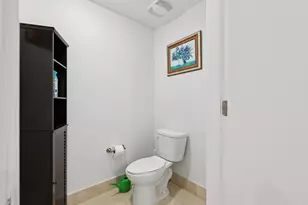 2640 Lake Shore Dr, Riviera Beach, FL 33404 - Photo 29