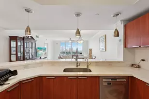 2640 Lake Shore Dr, Riviera Beach, FL 33404 - Photo 9