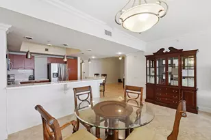 2640 Lake Shore Dr, Riviera Beach, FL 33404 - Photo 7