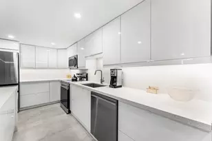 10188 Mangrove Dr, Boynton Beach, FL 33437 - Photo 9