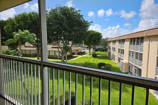 700 Village Green Ct, Palm Springs, FL 33461 - Photo 13