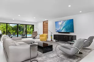 843 NE Mulberry Dr, Boca Raton, FL 33487 - Photo 11