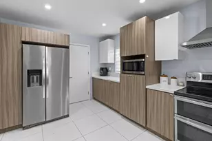 297 Minola Dr, Miami, FL 33166 - Photo 19