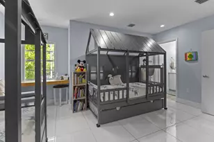 297 Minola Dr, Miami, FL 33166 - Photo 43