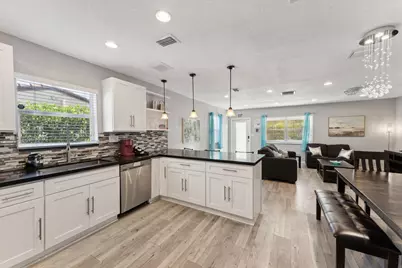 1631 N Andrews Square, Fort Lauderdale, FL 33311 - Photo 9