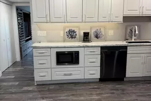 387 Mansfield J, Boca Raton, FL 33434 - Photo 7