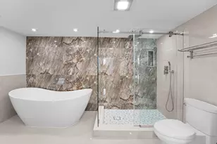 301 Lake Shore Dr, Lake Park, FL 33403 - Photo 21