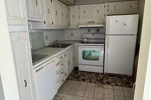 2515 NE 1st Ct, Boynton Beach, FL 33435 - Photo 3