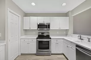 10129 N Military Trl, Palm Beach Gardens, FL 33410 - Photo 27