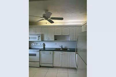 1700 Dover Road #215-a, Delray Beach, FL 33445 - Photo 5