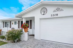 2208 SW 19th Ave, Boynton Beach, FL 33426 - Photo 3