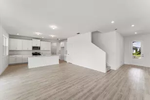 10270 SW Adelaide Ter, Port Saint Lucie, FL 34987 - Photo 3