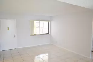 5220 Las Verdes Cir, Delray Beach, FL 33484 - Photo 9