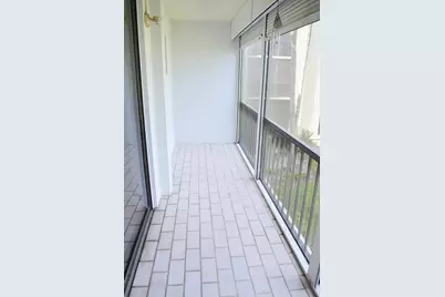 5220 Las Verdes Circle #211, Delray Beach, FL 33484 - Photo 7