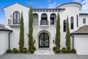 111 Via Palacio, Palm Beach Gardens, FL 33418 - Photo 1