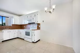 7770 Tahiti Ln, Lake Worth, FL 33467 - Photo 5