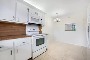 7770 Tahiti Ln, Lake Worth, FL 33467 - Photo 3