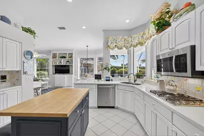 8784 Lakes Boulevard, West Palm Beach, FL 33412 - Photo 17