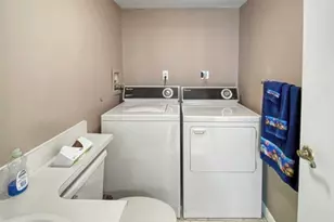 62 Springdale Cir, Palm Springs, FL 33461 - Photo 9