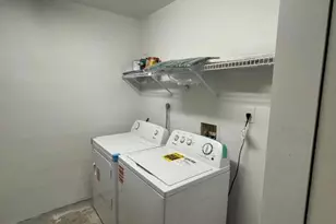 1427 Summit Run Cir, West Palm Beach, FL 33415 - Photo 11