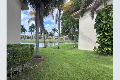 1525 Lake Crystal Drive #D, West Palm Beach, FL 33411 - Photo 11