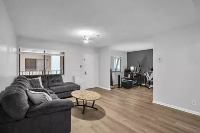 5190 Las Verdes Circle #214, Delray Beach, FL 33484 - Photo 3