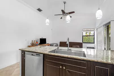 6100 Manchester Lane, Davie, FL 33331 - Photo 15