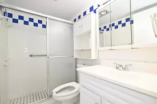 102 Coventry E, West Palm Beach, FL 33417 - Photo 9