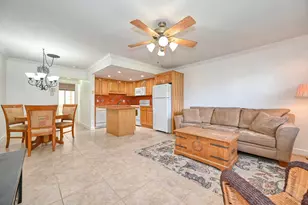 102 Coventry E, West Palm Beach, FL 33417 - Photo 1