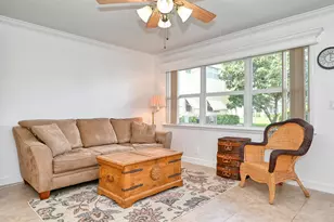 102 Coventry E, West Palm Beach, FL 33417 - Photo 3