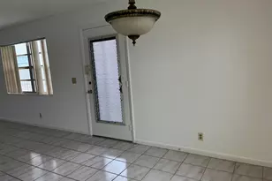 574 Burgundy L, Delray Beach, FL 33484 - Photo 7