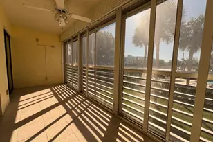 3154 Via Poinciana, Lake Worth, FL 33467 - Photo 7